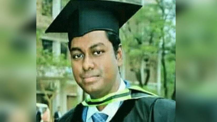 ৬ মাসের সন্তানকে রেখে না ফেরার দেশে বিসিএস কর্মকর্তা