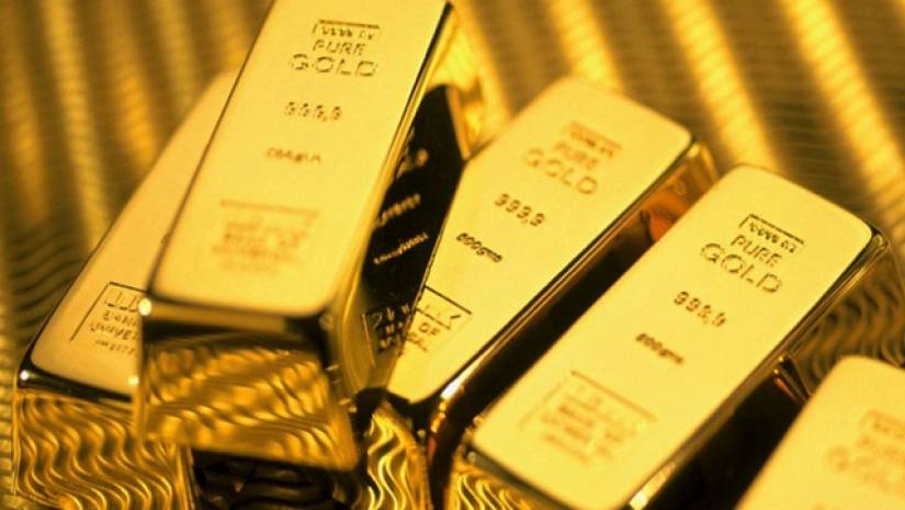 যুবকের কোমর থেকে ২০টি স্বর্ণের বার উদ্ধার!