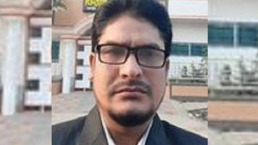 বেতন মওকুফের বিনিময়ে ছাত্রীকে ‘একান্তে সময় কাটানোর’ প্রস্তাব 