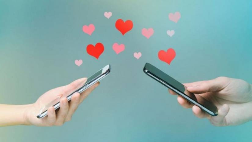 মোবাইলে ডেটিং