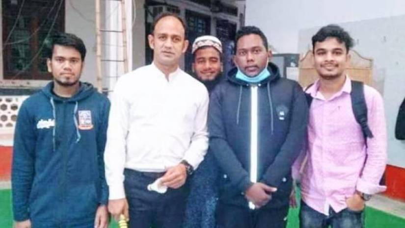 ‘ডি’ ইউনিটের দাবিতে হাইকোর্টে যাচ্ছেন শিক্ষার্থীরা, সহায়তা দেবেন সুমন