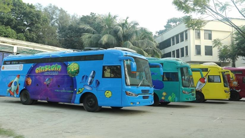 ভ্রাম্যমাণ বিজ্ঞান জাদুঘর বাস