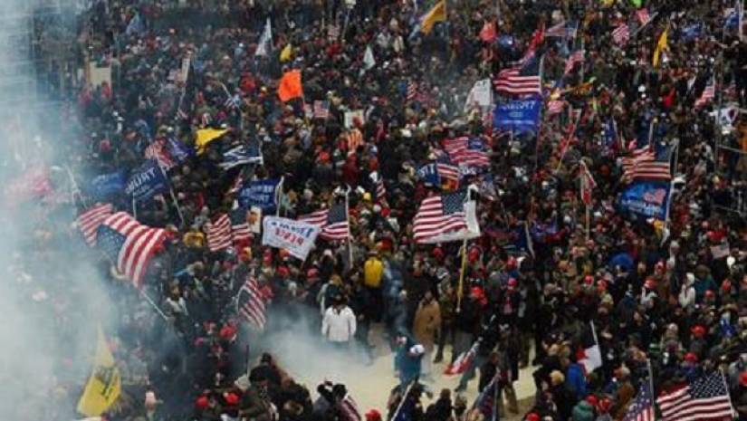 ফের ইমপিচমেন্টের মুখে পড়তে যাচ্ছেন ট্রাম্প!