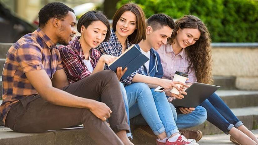 উচ্চশিক্ষার জন্য বাংলাদেশি শিক্ষার্থীদের স্কলারশিপ দেবে কানাডা সরকার