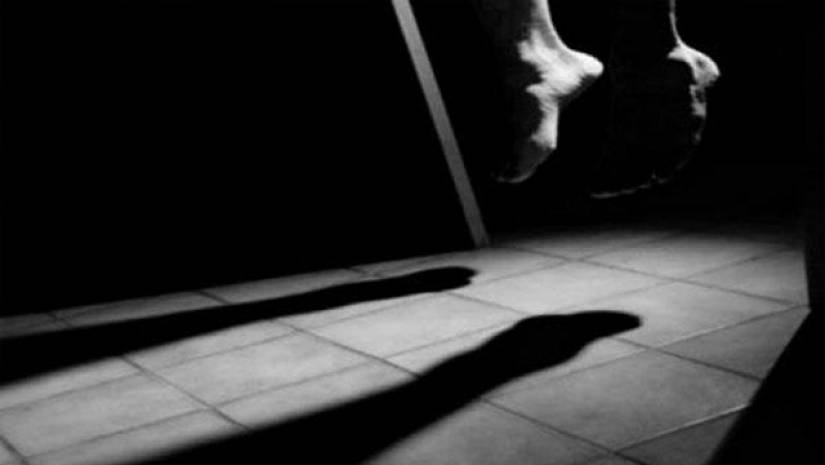 না ফেরার দেশে ভিক্টোরিয়া কলেজ ছাত্রী লিখন