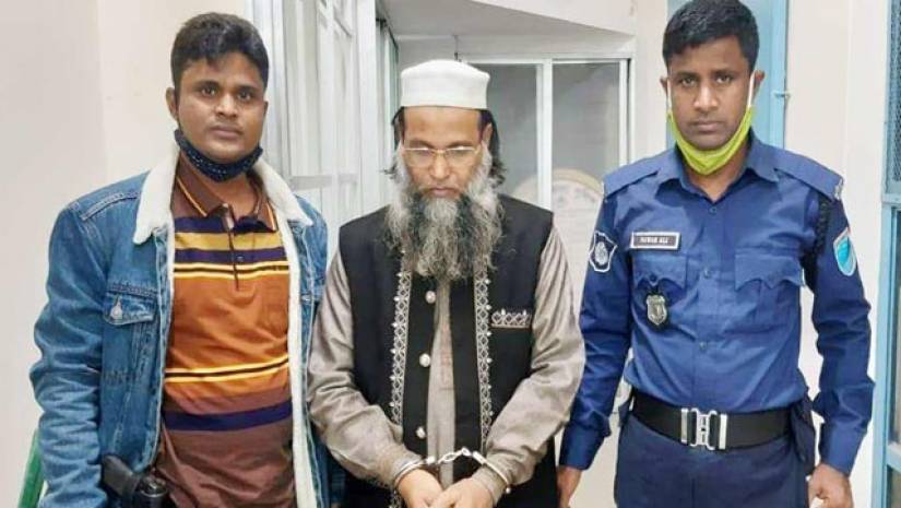 পরিবারকে চিরকুটে ধর্ষণের খবর দেয় মাদ্রাসা ছাত্রী