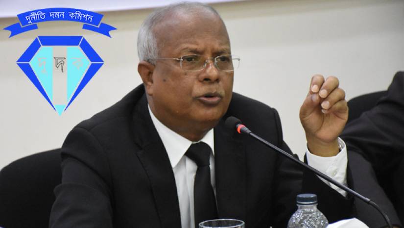 দুদকের চেয়ারম্যান ইকবাল মাহমুদ