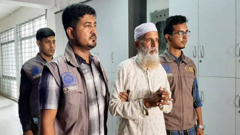 গ্রেফতারের পর স্বাস্থ্যশিক্ষা ব্যুরোর মেশিনম্যান আবদুস সালাম