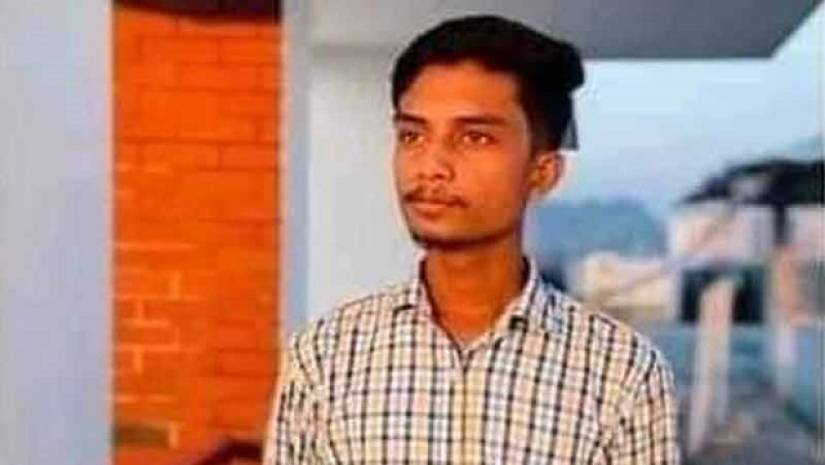 পথচারীকে বাঁচাতে গিয়ে মোটরসাইকেল আরোহী নিহত