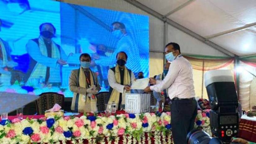 আন্তর্জাতিক সম্মেলনে ‘বেস্ট পোস্টার অ্যাওয়ার্ড’ পেল ববি