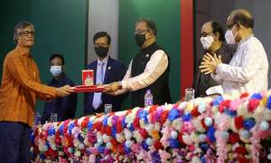 এবার বাংলা একাডেমি পুরস্কার পেলেন যে ১০ সাহিত্যিক