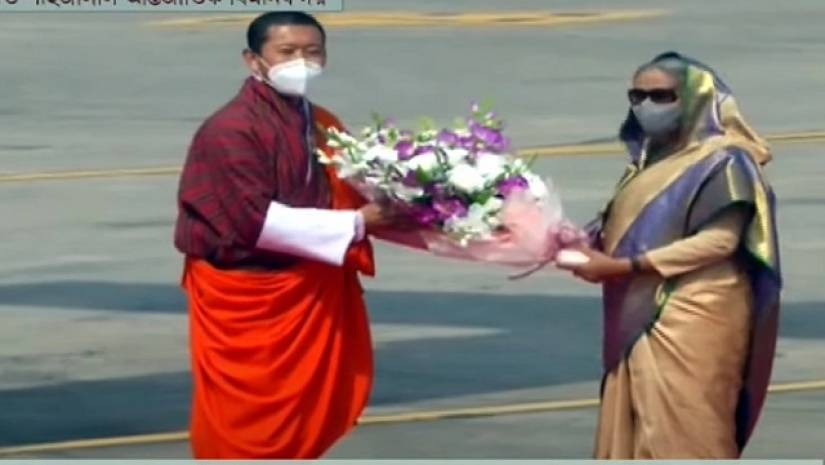 ভুটানের প্রধানমন্ত্রী লোটে শেরিং ও বাংলাদেশের প্রধানমন্ত্রী শেখ হাসিনা