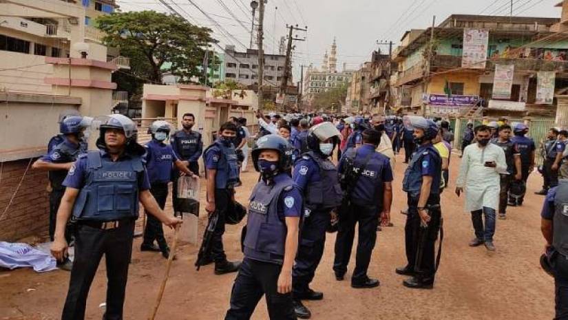 মোদিবিরোধীদের সঙ্গে পুলিশের সংঘর্ষ, নিহত ৪