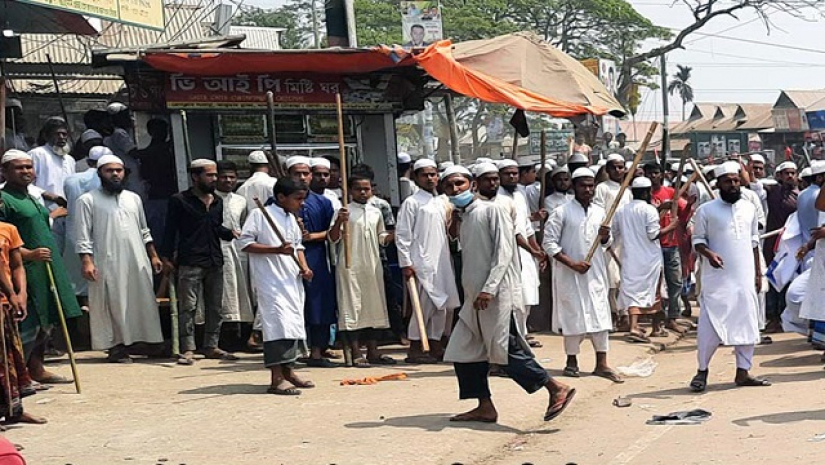 হেফাজতের হামলায় ছাত্রলীগ-যুবলীগের ১০ কর্মী আহত