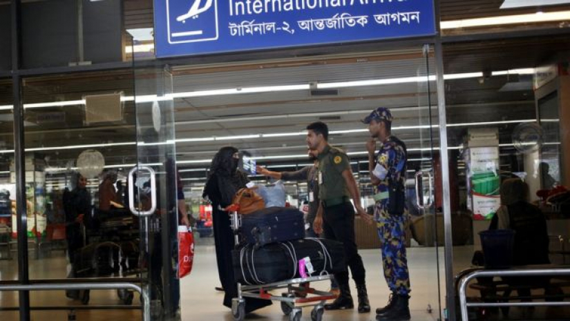 বিদেশ ফেরত যাত্রীদের নিজ খরচে ১৪ দিনের প্রাতিষ্ঠানিক কোয়ারেন্টাইনের নির্দেশ