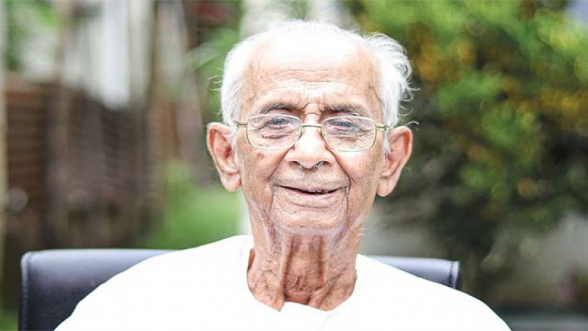 এবার করোনায় মারা গেলেন ‘তারাপদ স্যার’