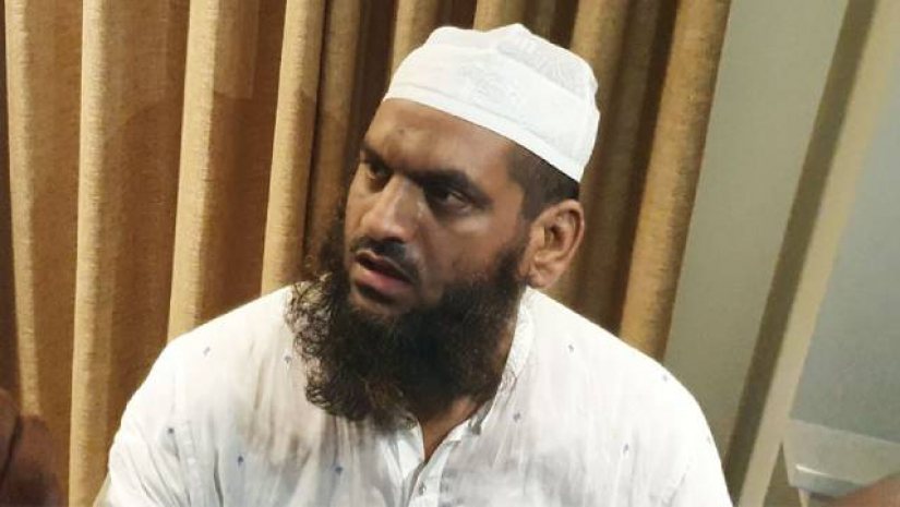 হোটেলে অবরুদ্ধ মামুনুলকে নিরাপত্তা দিচ্ছে পুলিশ