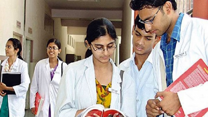 একই প্রশ্নে হয়েছে মেডিকেল ভর্তি পরীক্ষা