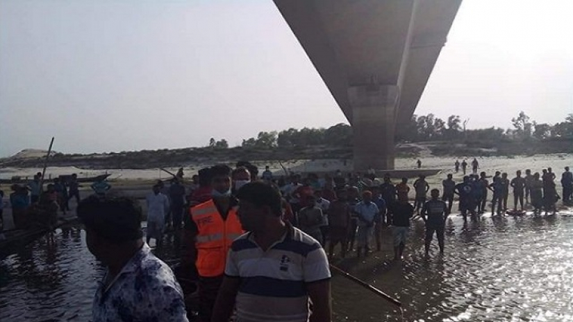 পদ্মায় গোসলে নেমে প্রাণ গেল স্কুলছাত্রের