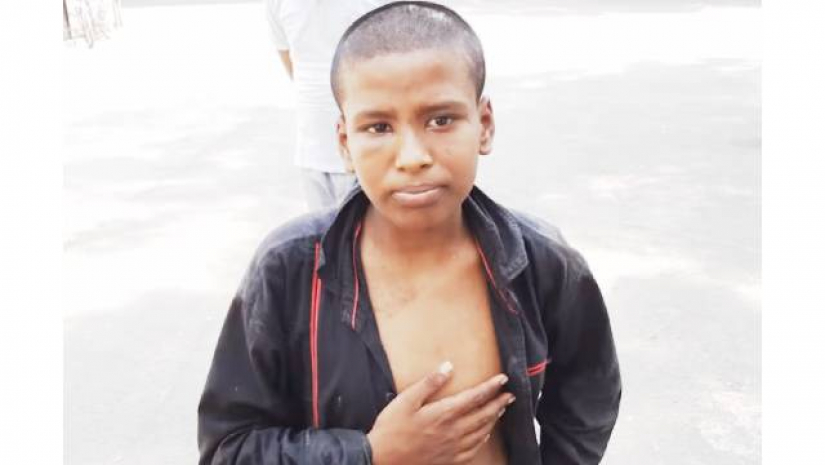 ‘থানায় নিয়ে যাইতে চাইছিল, আমি আইয়্যা পড়ছি’