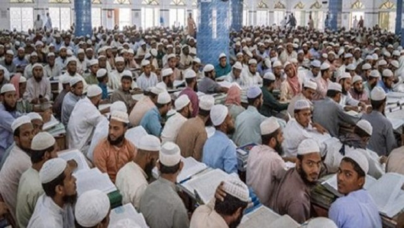 কওমি মাদ্রাসায় রাজনীতি নিষিদ্ধ