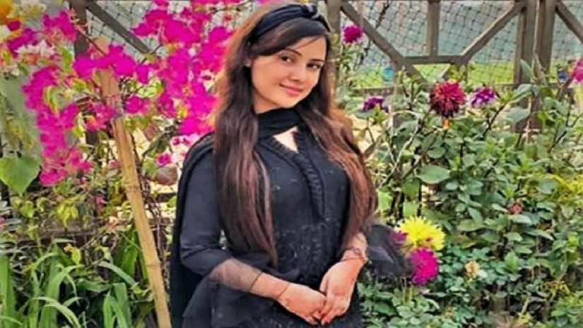 মুনিয়ার লেখা প্রেম কাহিনির ডায়েরিতে কী আছে?