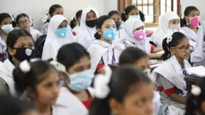 টিকা ছাড়াই ক্লাসে ফিরতে হবে শিক্ষার্থীদের!