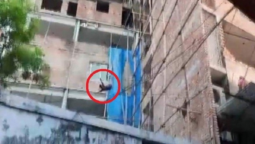 শত শত মানুষের সামনেই যুবকের আত্মহত্যা, ছিল পুলিশ-ফায়ার সার্ভিসও