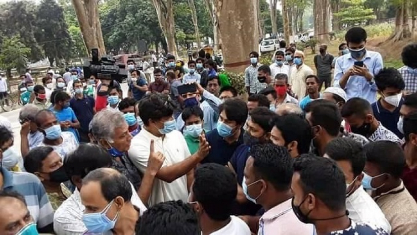 শিক্ষকদের অবস্থান