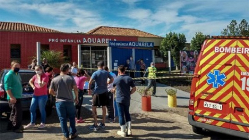 স্কুলে হামলা