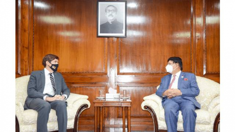 মার্কিন রাষ্ট্রদূতের সঙ্গে কথা বলেন পররাষ্ট্রমন্ত্রী এ কে আব্দুল মোমেন