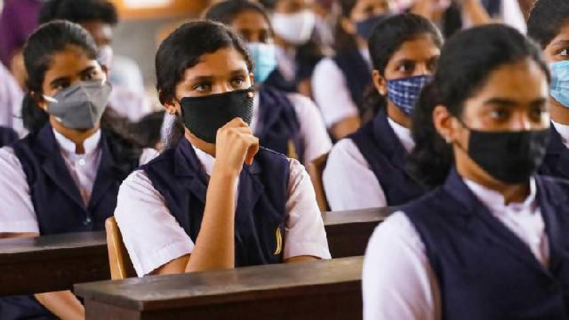 ঝুঁকিতে পড়েছে ৬০ লাখ শিক্ষার্থীর জীবন, ঝরে পড়ার আশঙ্কা