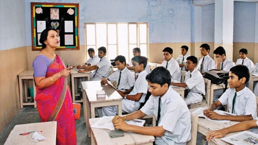 শিক্ষকদের আর্থিক অনুদান