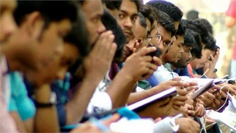 করোনাকালে বন্ধ হয়ে গেছে চাকরির বিজ্ঞপ্তি প্রকাশ ও পরীক্ষা