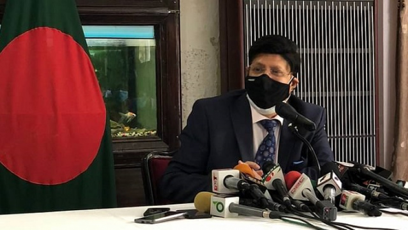 এ কে আব্দুল মোমেন