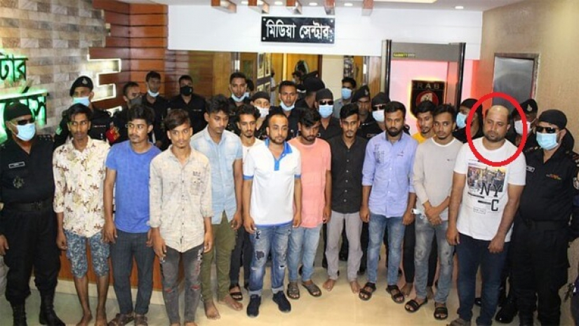 আটক রাজিবসহ কিশোর গ্যাং ডি কোম্পানির সদস্যরা 