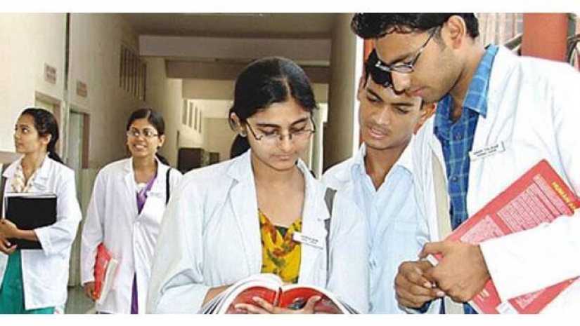 সরকারি মেডিকেলে ভর্তি হয়নি ৫৩ জন