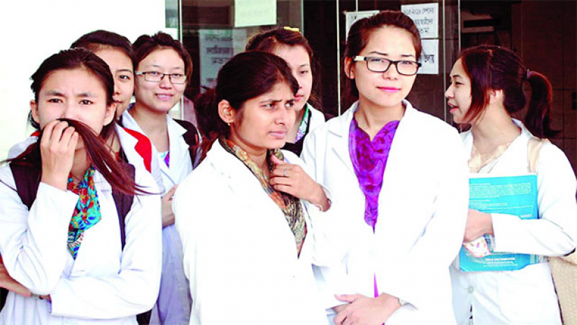 বাংলাদেশে ফেরা অনুমতি পেল বিদেশি মেডিকেল শিক্ষার্থীরা 