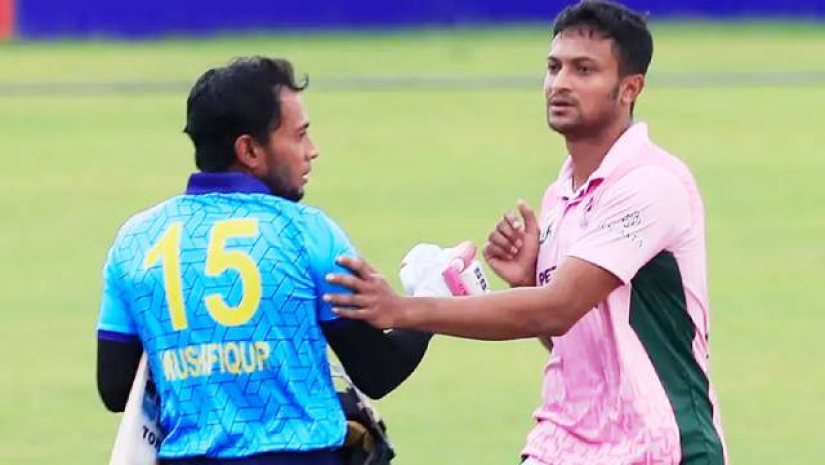 আবাহনী-মোহামেডান ম্যাচে সাকিব-মুশফিক