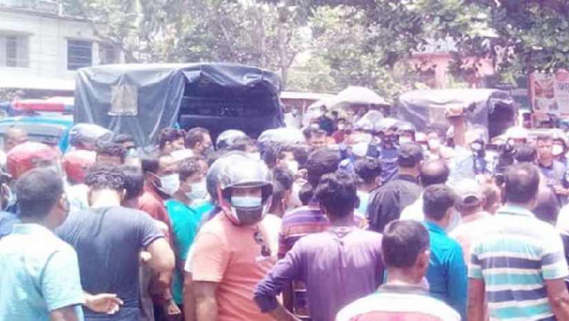 প্রকাশ্যে গুলি করে কুষ্টিয়ায় তিনজনকে হত্যা