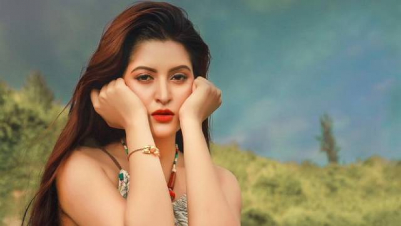 অভিনেত্রী পরীমনি