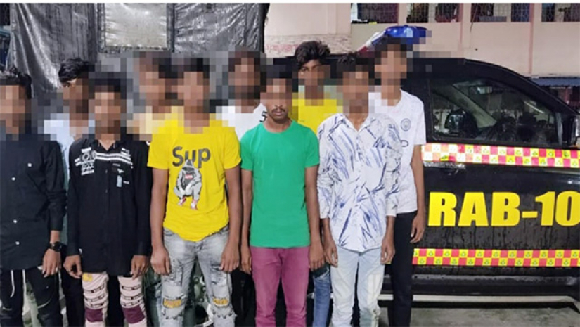 কিশোর গ্যাংয়ের গ্রেপ্তারকৃত ১০ সদস্য