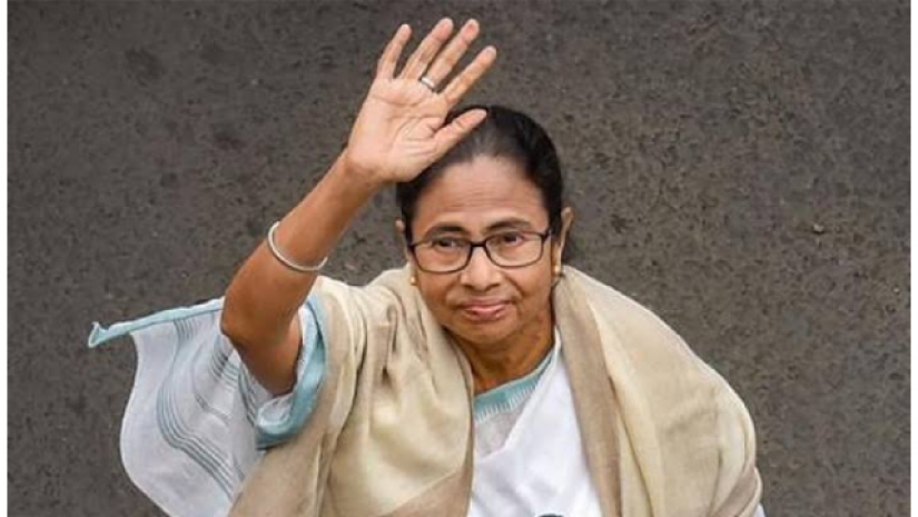 দশম শ্রেণি থেকেই শিক্ষার্থীদের ১০ লাখ টাকা দিচ্ছেন মমতা