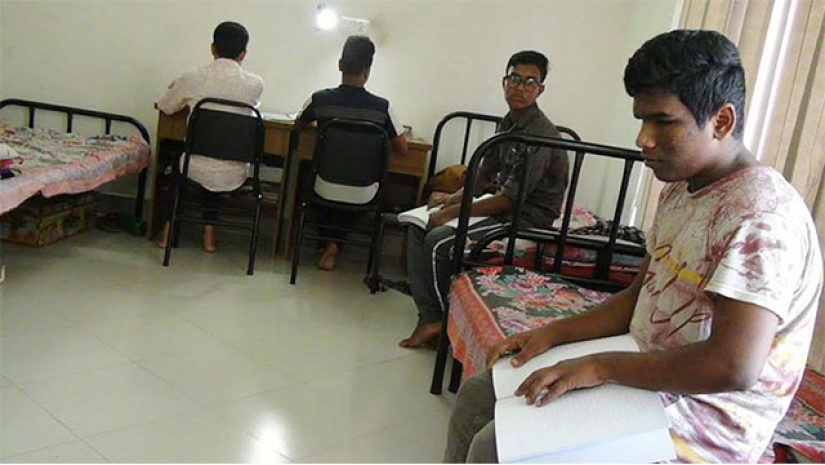ভুক্তভোগী দৃষ্টিপ্রতিবন্ধী