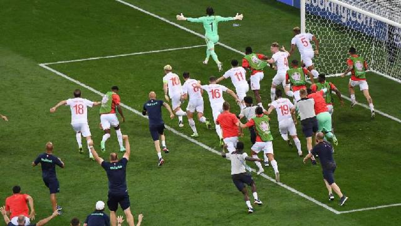 বিশ্ব চ্যাম্পিয়ন ফ্রান্সের বিদায়