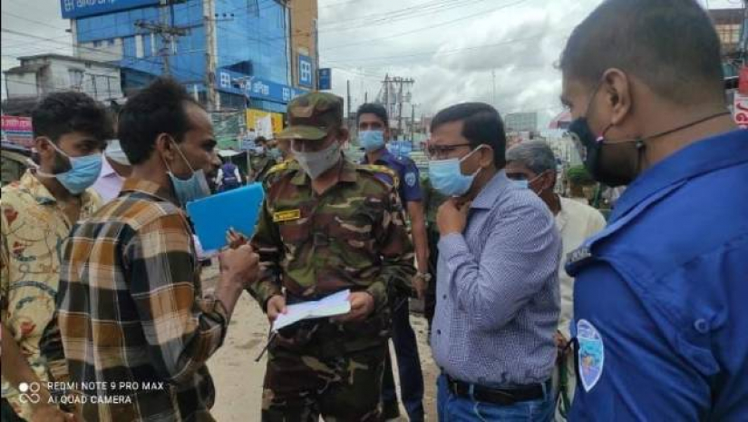 কঠোর লকডাউনে কঠোর অবস্থানে লোহাগাড়া প্রশাসন