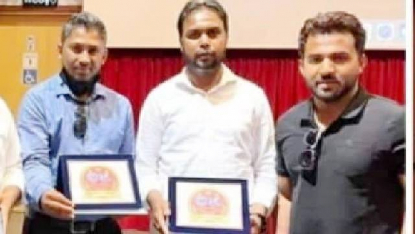 ইতালিতে ‘কোভিড হিরো’ অ্যাওয়ার্ড পেলেন বাংলাদেশি মোবারক


