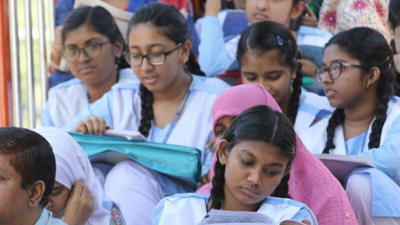 শিক্ষার্থীদের এক অংশ