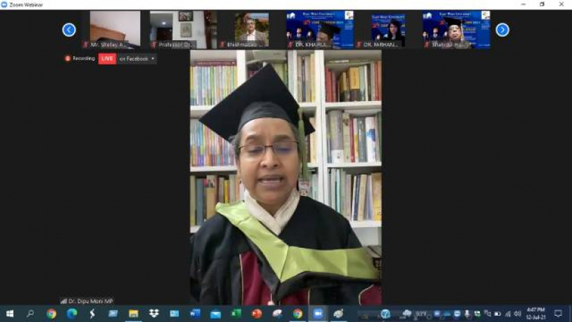 ইস্ট ওয়েস্ট বিশ্ববিদ্যালয়ের ২০তম সমাবর্তনে রাষ্ট্রপতির প্রতিনিধি হিসেবে শিক্ষামন্ত্রী উপস্থিত ছিলেন