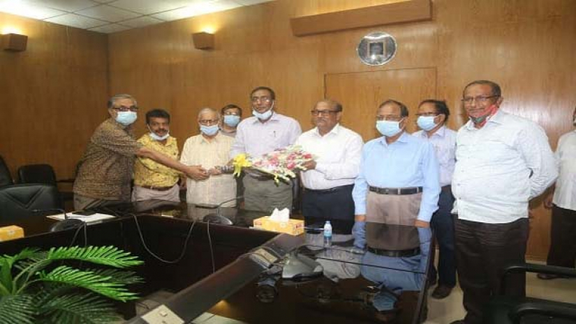 উপ-উপাচার্য পদ থেকে বিদায় নিলেন রাবির অধ্যাপক আনন্দ কুমার সাহা 